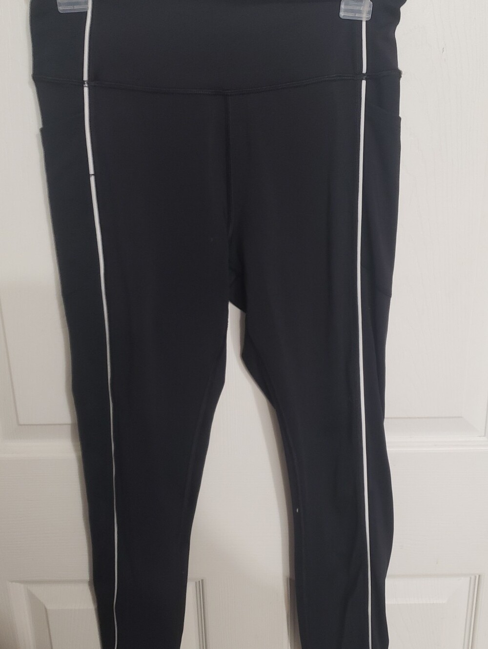 Victoria's Secret Black Athletic Leggings with White Side Piping - Picture 1 of 3